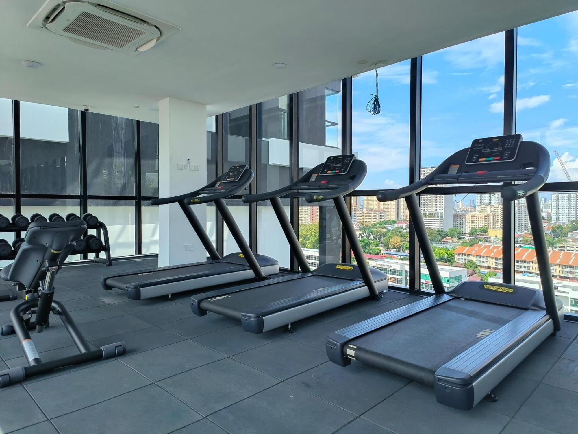 Urban Suites Two Or Three Bedroom Georgetown By Anc Jelutong Exteriér fotografie