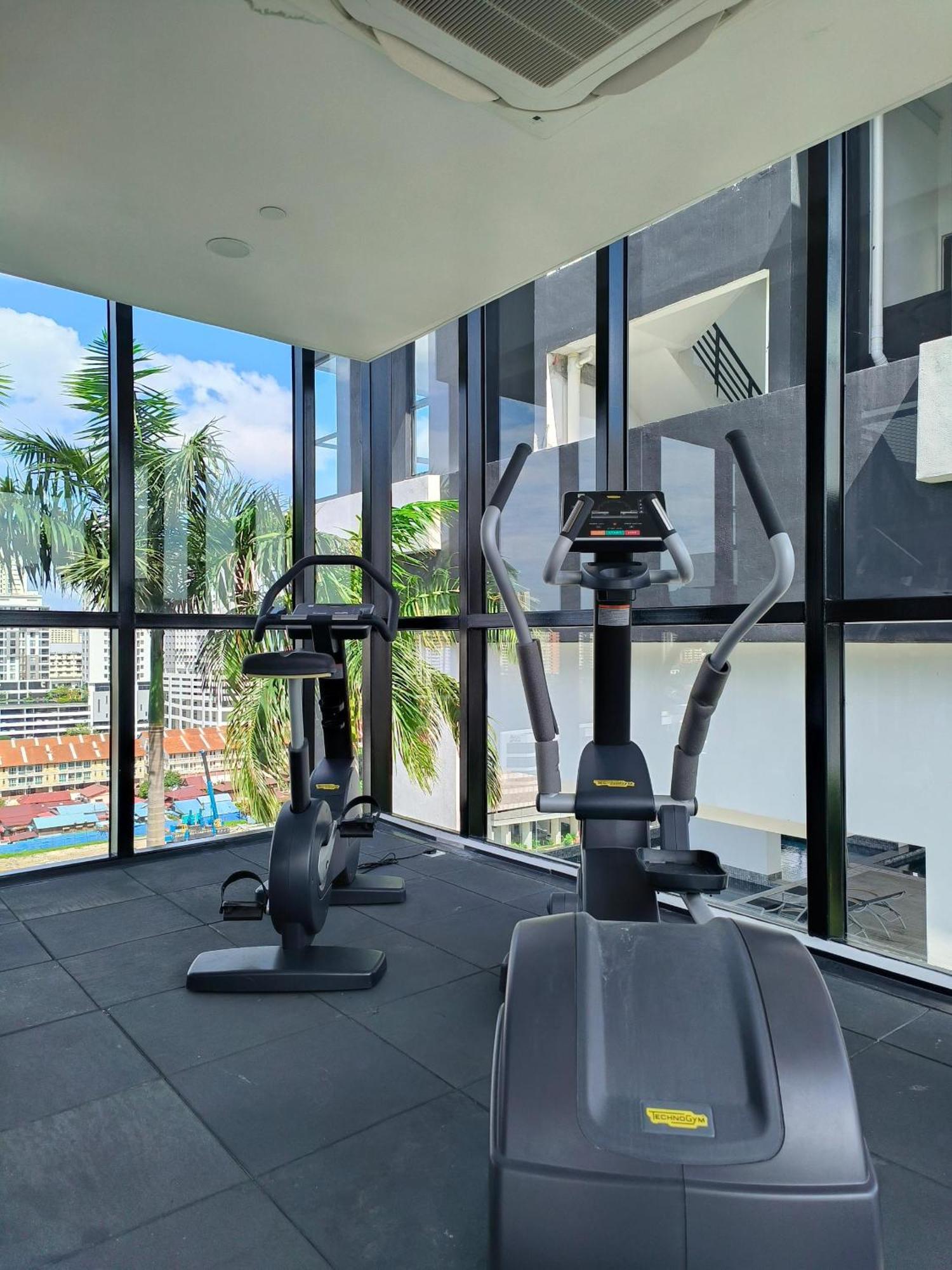 Urban Suites Two Or Three Bedroom Georgetown By Anc Jelutong Exteriér fotografie